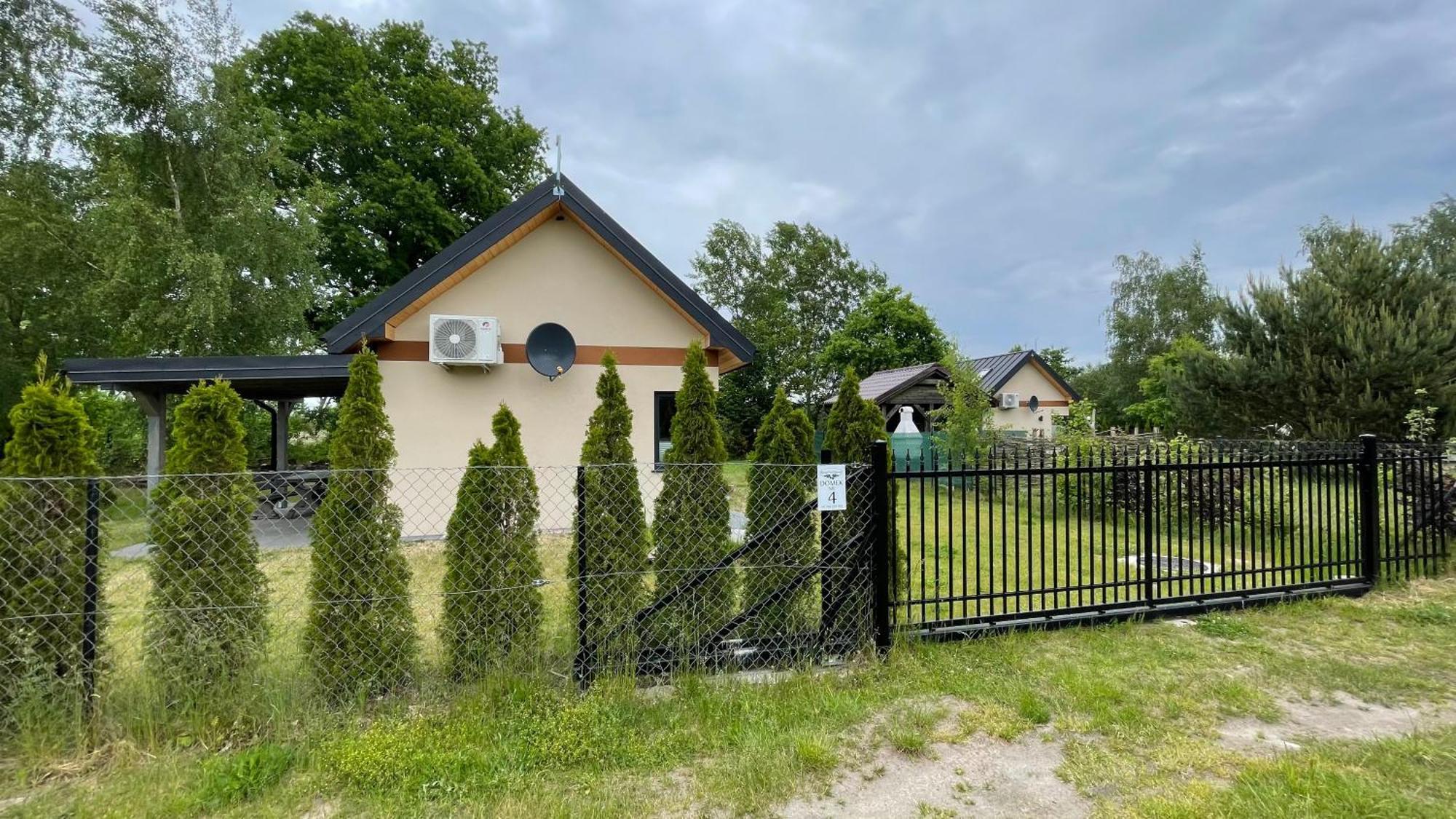 Domki Pod Debami Choczewo Exteriör bild