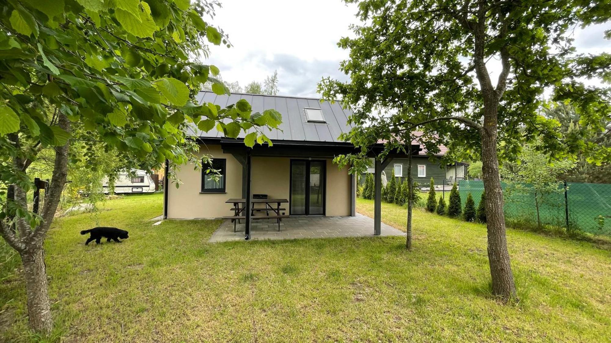 Domki Pod Debami Choczewo Exteriör bild