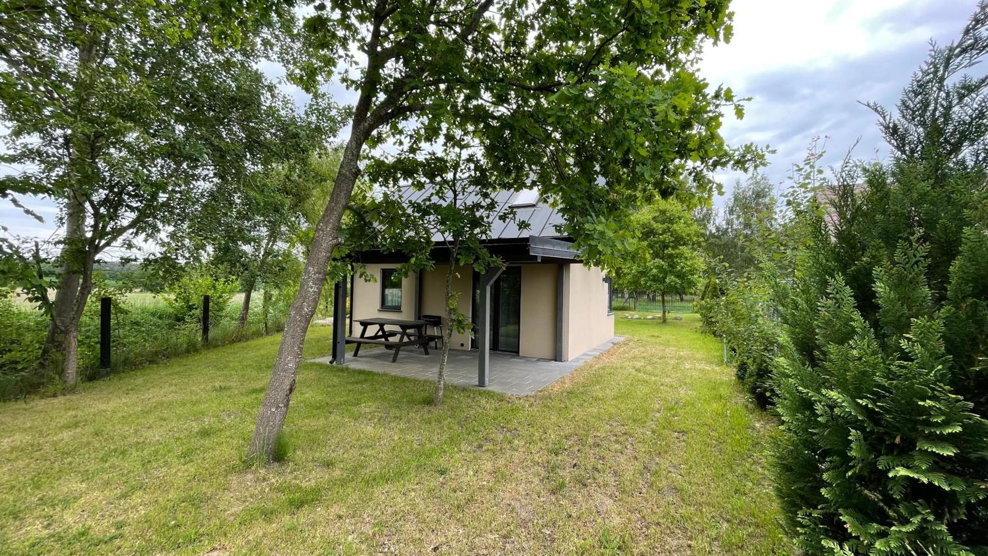 Domki Pod Debami Choczewo Exteriör bild